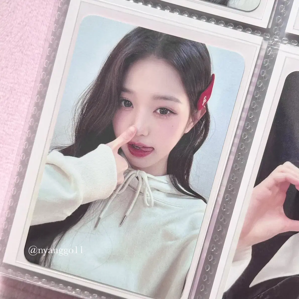 IVE | 아이브 Ive Switch yizhiyu 3rd Capybara wonyoung on